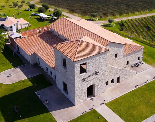 BordeRío Bodega & Viñedos, en Victoria, Entre Ríos BordeRío Bodega & Viñedos, en Victoria, Entre Ríos